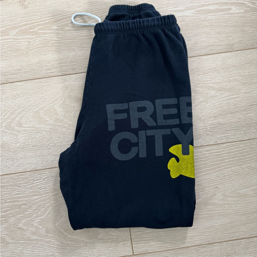 Free City Sweatpants- size medium